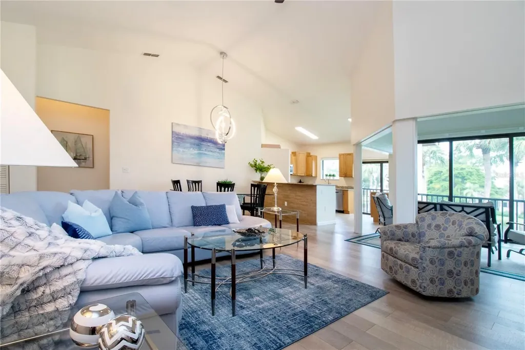 5273 Heron Way Sarasota FL 34231