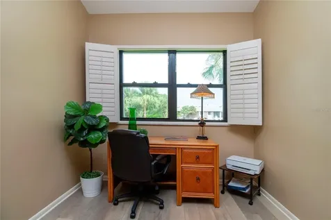 5273 Heron Way Sarasota FL 34231