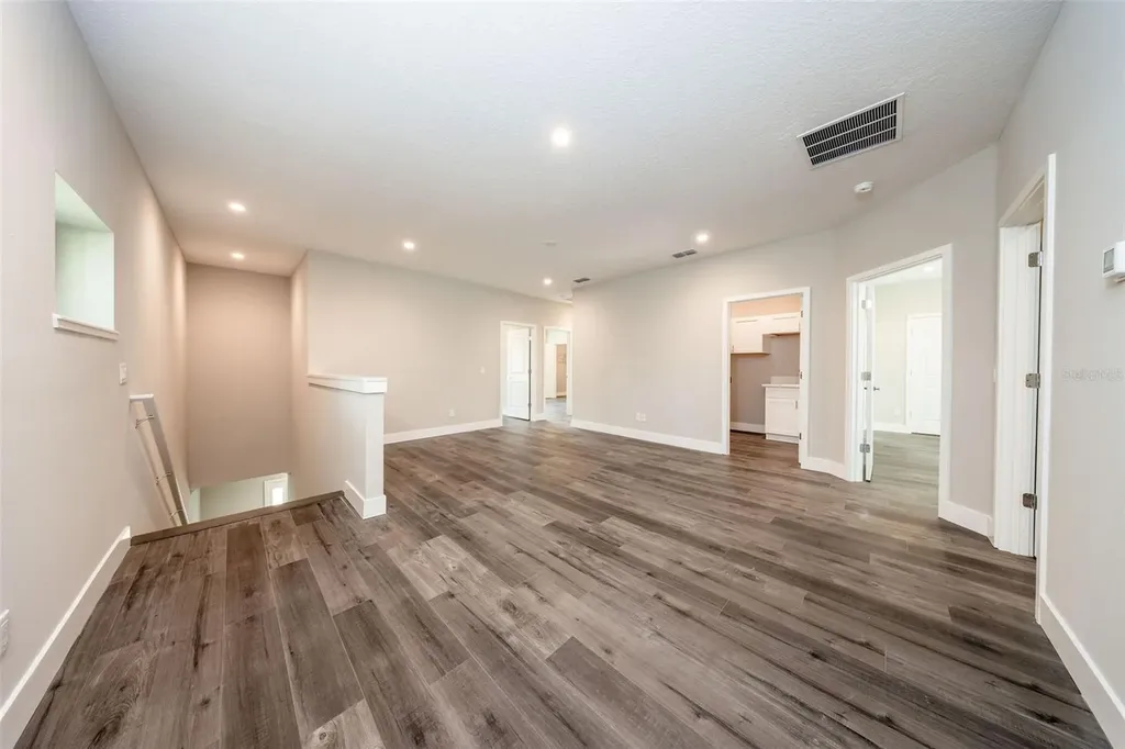 310 Mitnik Drive Deltona FL 32738