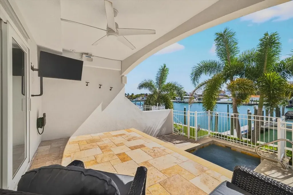125 Brightwater Drive Clearwater Beach FL 33767
