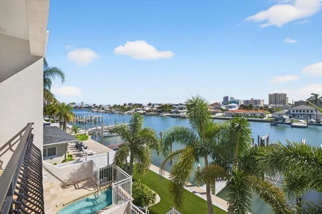 125 Brightwater Drive Clearwater Beach FL 33767