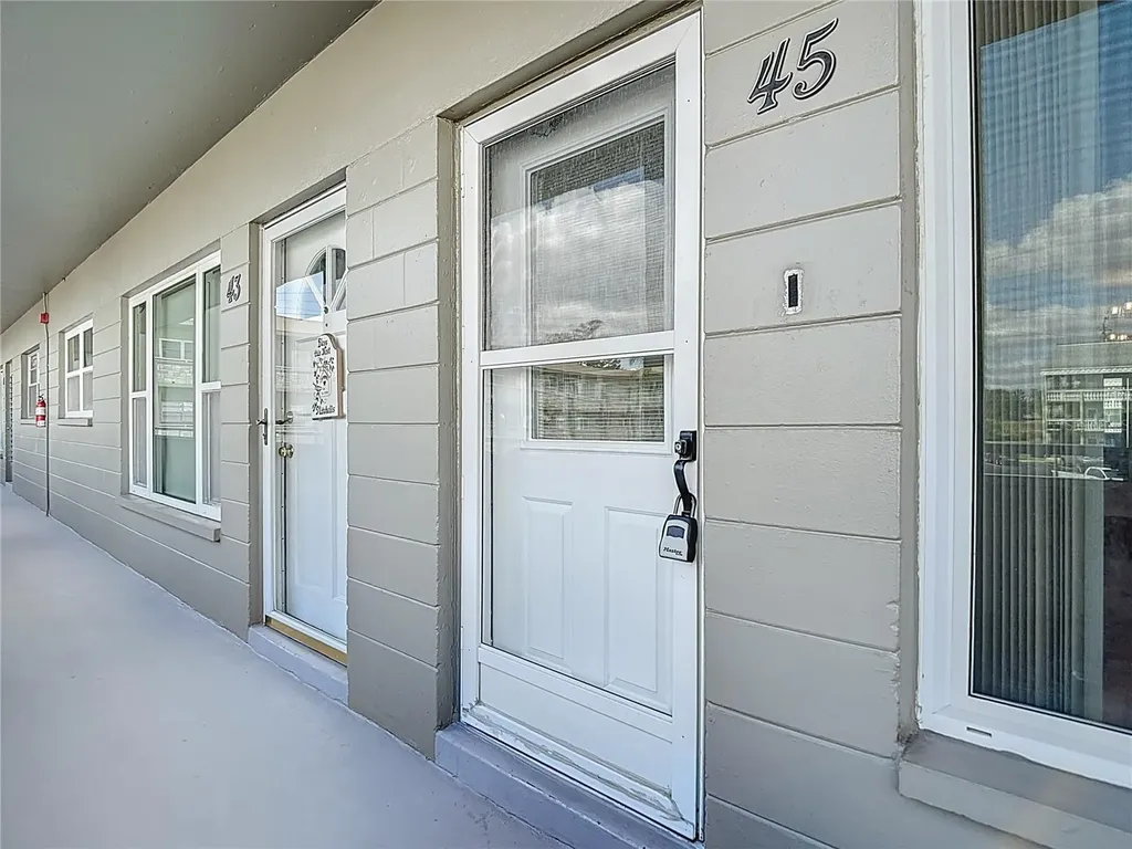 2461 Canadian Way Clearwater FL 33763