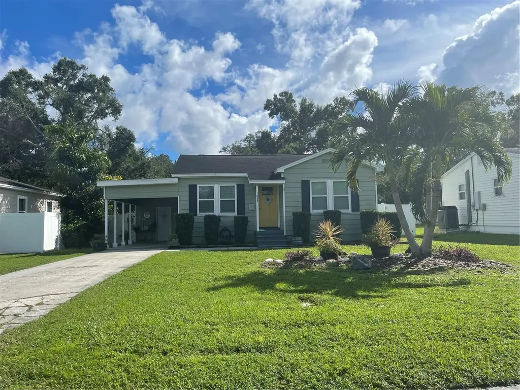 1032 46th Avenue N St Petersburg FL 33703
