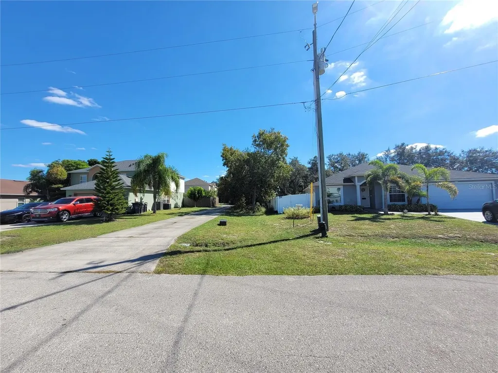 1929 Manatee Drive Poinciana FL 34759