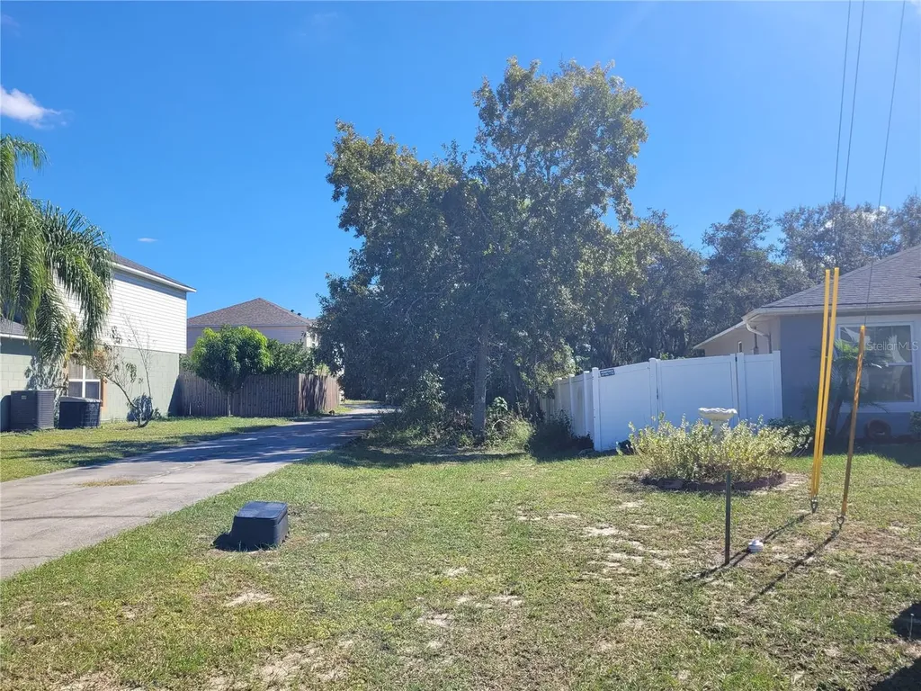 1929 Manatee Drive Poinciana FL 34759