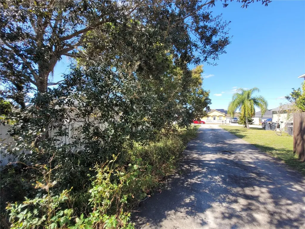 1929 Manatee Drive Poinciana FL 34759
