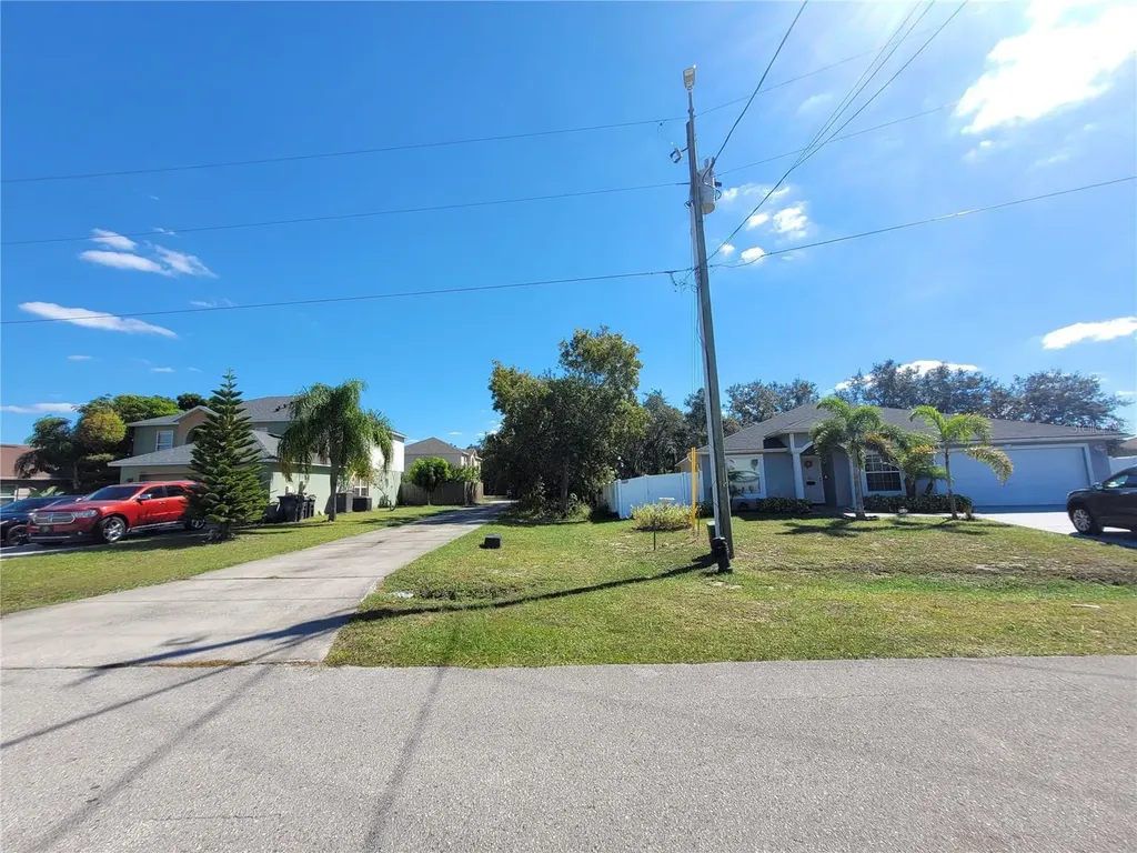 1929 Manatee Drive Poinciana FL 34759