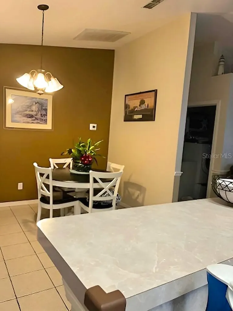 5925 SE 165th Court Ocklawaha FL 32179