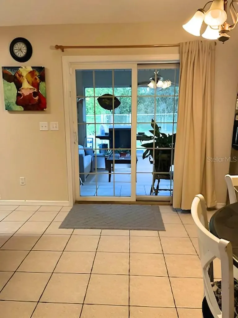 5925 SE 165th Court Ocklawaha FL 32179