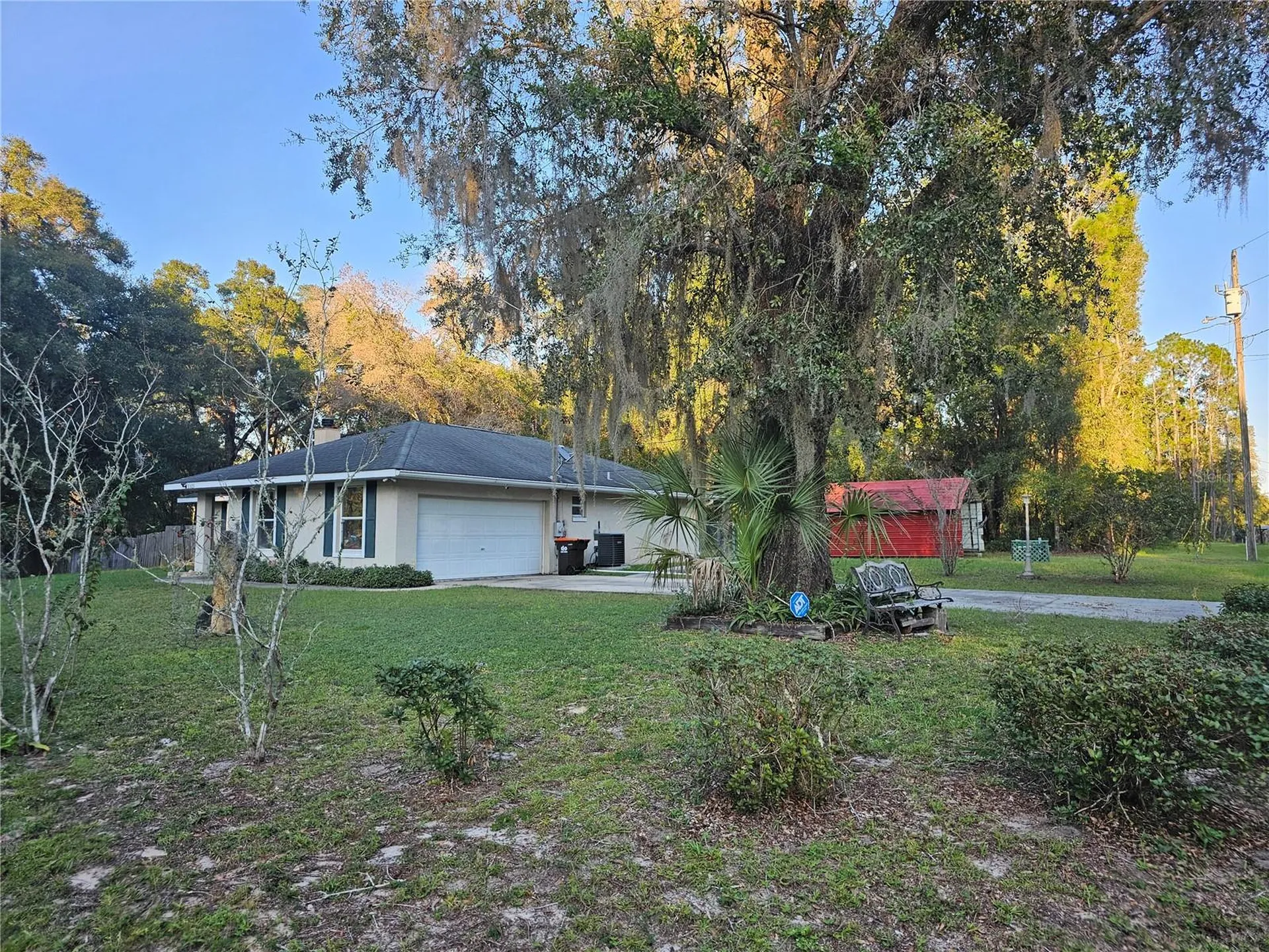 5925 SE 165th Court Ocklawaha FL 32179