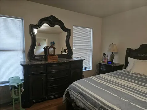 5925 SE 165th Court Ocklawaha FL 32179