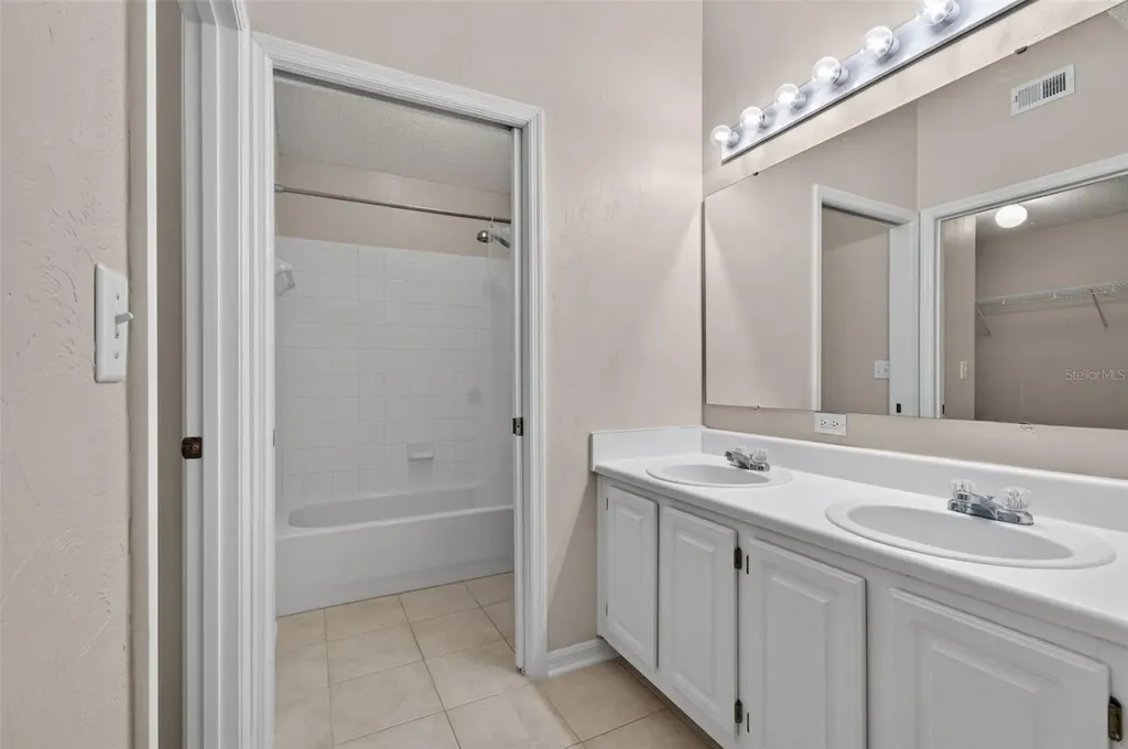 10000 SW 52nd Avenue Gainesville FL 32608