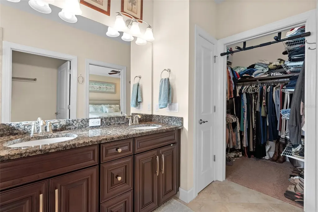 6043 Anchorage Way S St Petersburg FL 33712