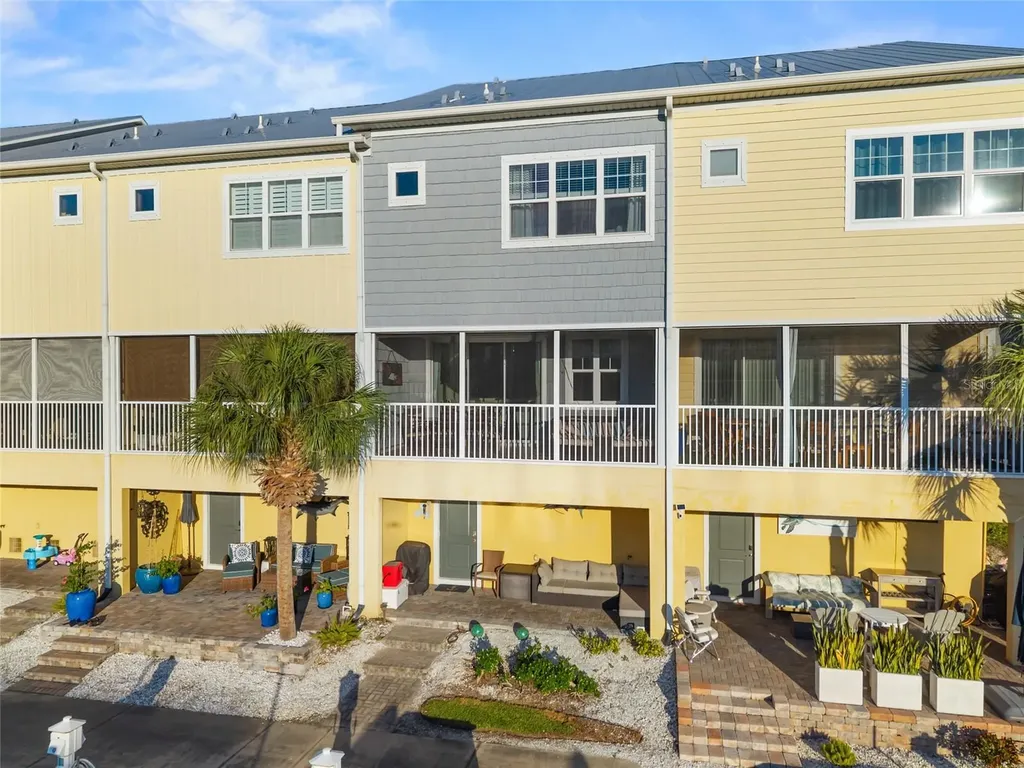 6043 Anchorage Way S St Petersburg FL 33712