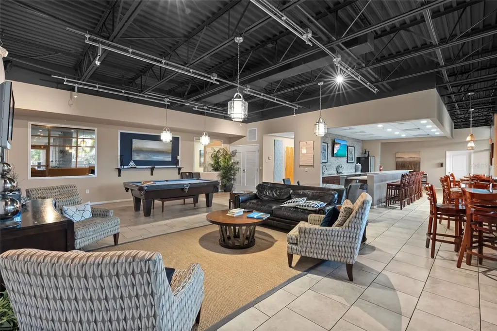 6043 Anchorage Way S St Petersburg FL 33712