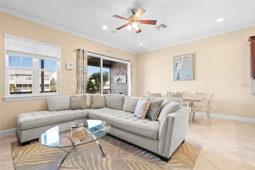 6043 Anchorage Way S St Petersburg FL 33712