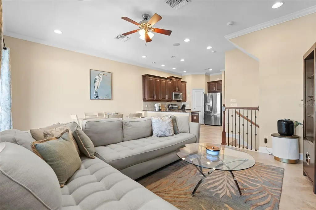 6043 Anchorage Way S St Petersburg FL 33712