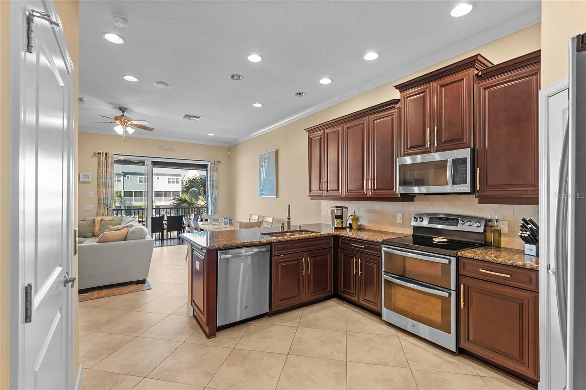 6043 Anchorage Way S St Petersburg FL 33712