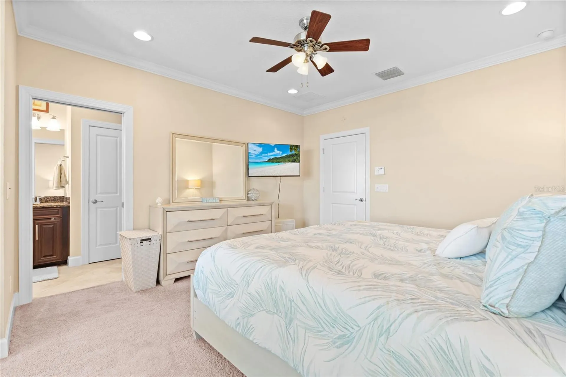6043 Anchorage Way S St Petersburg FL 33712