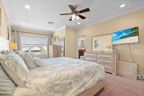6043 Anchorage Way S St Petersburg FL 33712