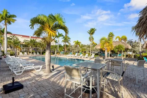 6043 Anchorage Way S St Petersburg FL 33712