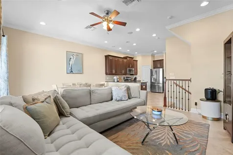 6043 Anchorage Way S St Petersburg FL 33712