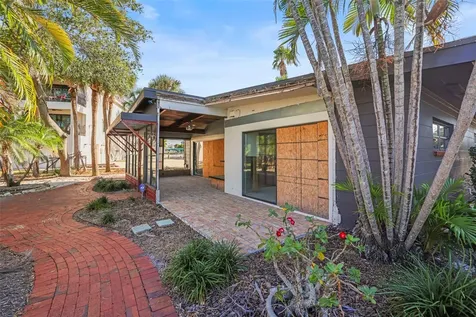 11921 Lagoon Lane Treasure Island FL 33706