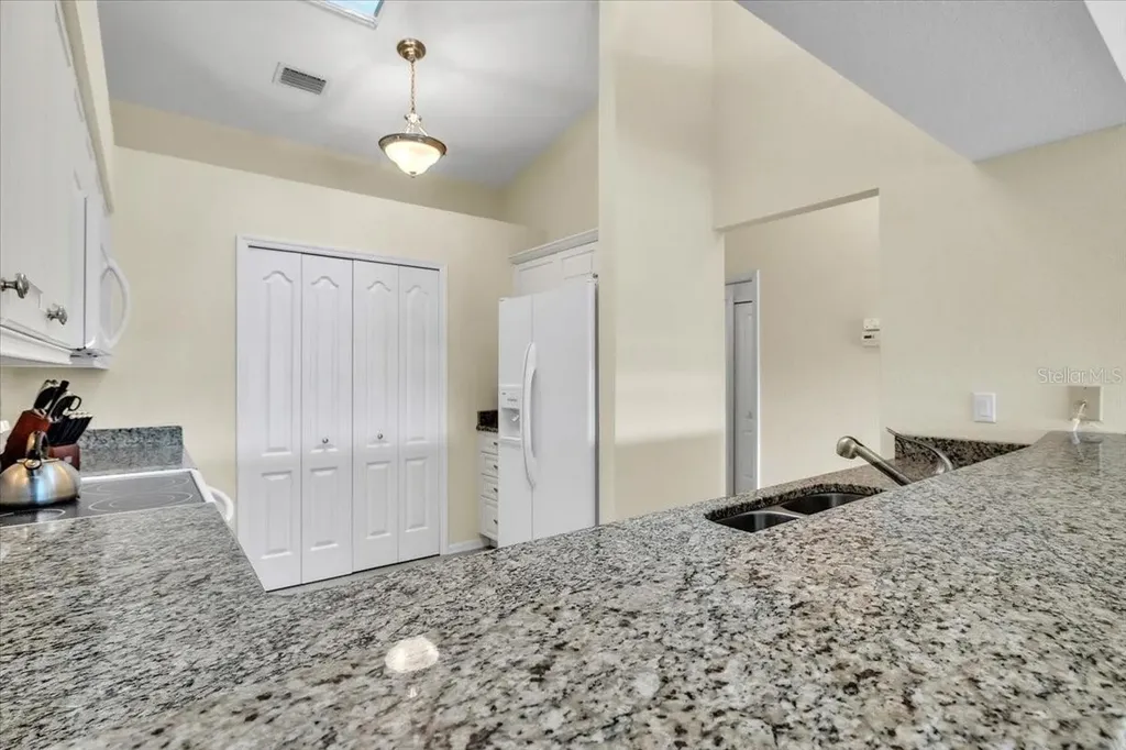 12221 SW Kingsway Circle Lake Suzy FL 34269