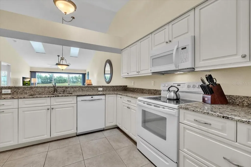 12221 SW Kingsway Circle Lake Suzy FL 34269