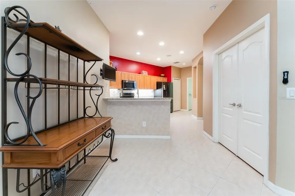 15731 Phoebepark Avenue Lithia FL 33547