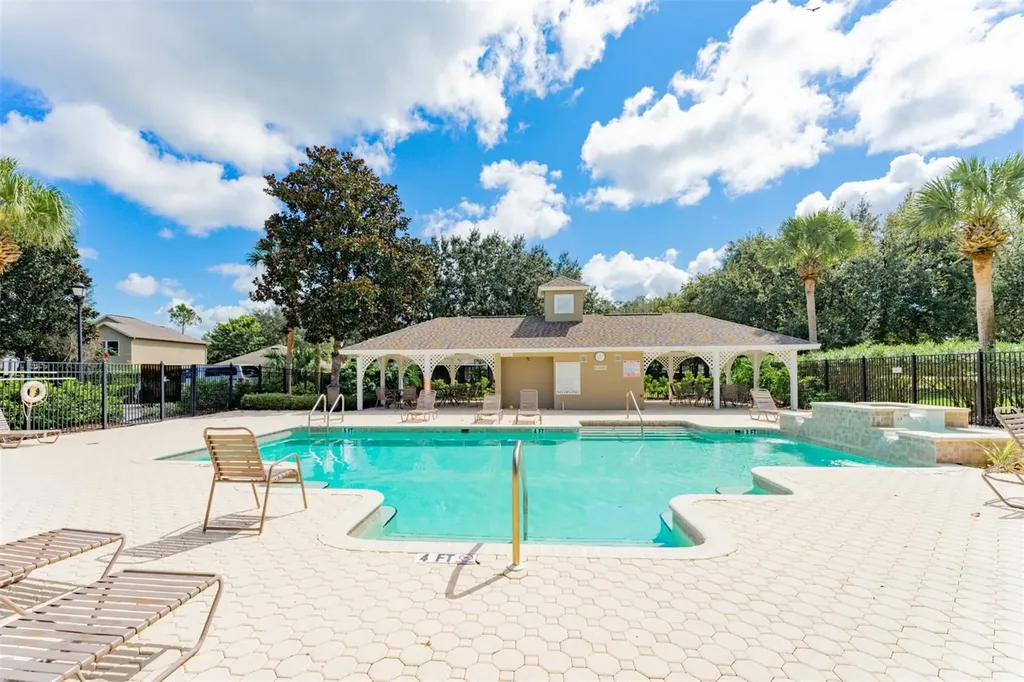 15731 Phoebepark Avenue Lithia FL 33547