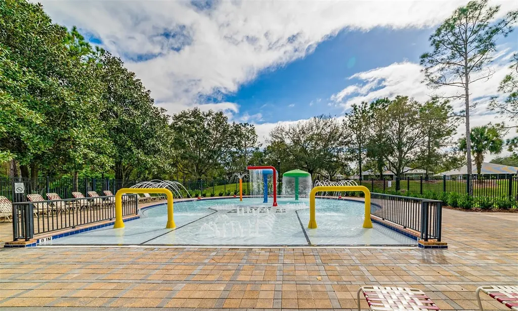 15731 Phoebepark Avenue Lithia FL 33547