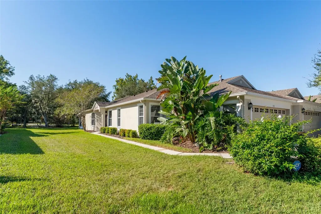 15731 Phoebepark Avenue Lithia FL 33547