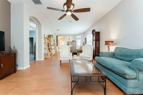 15731 Phoebepark Avenue Lithia FL 33547