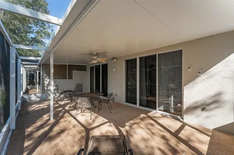15731 Phoebepark Avenue Lithia FL 33547