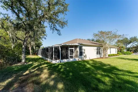 15731 Phoebepark Avenue Lithia FL 33547