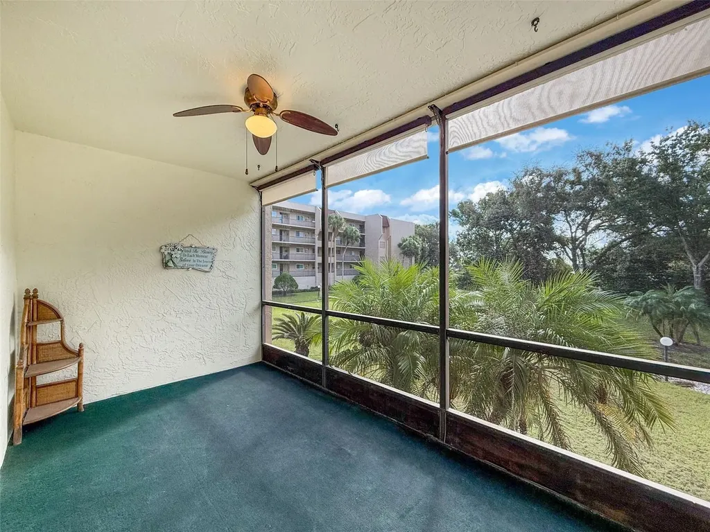 90 S Highland Avenue Tarpon Springs FL 34689