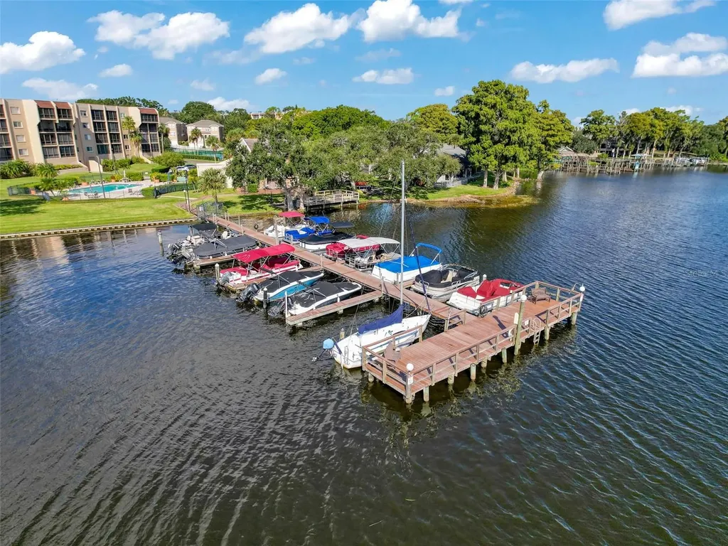90 S Highland Avenue Tarpon Springs FL 34689