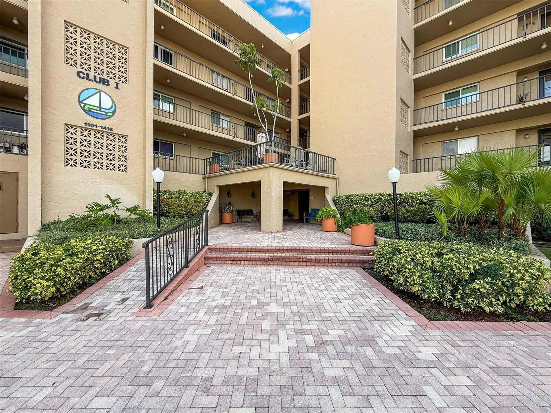 90 S Highland Avenue Tarpon Springs FL 34689