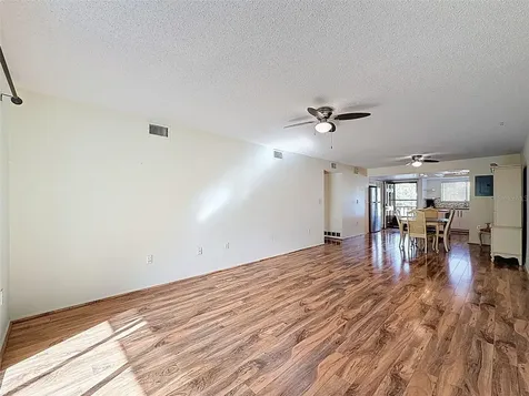 90 S Highland Avenue Tarpon Springs FL 34689