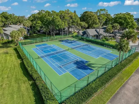 90 S Highland Avenue Tarpon Springs FL 34689