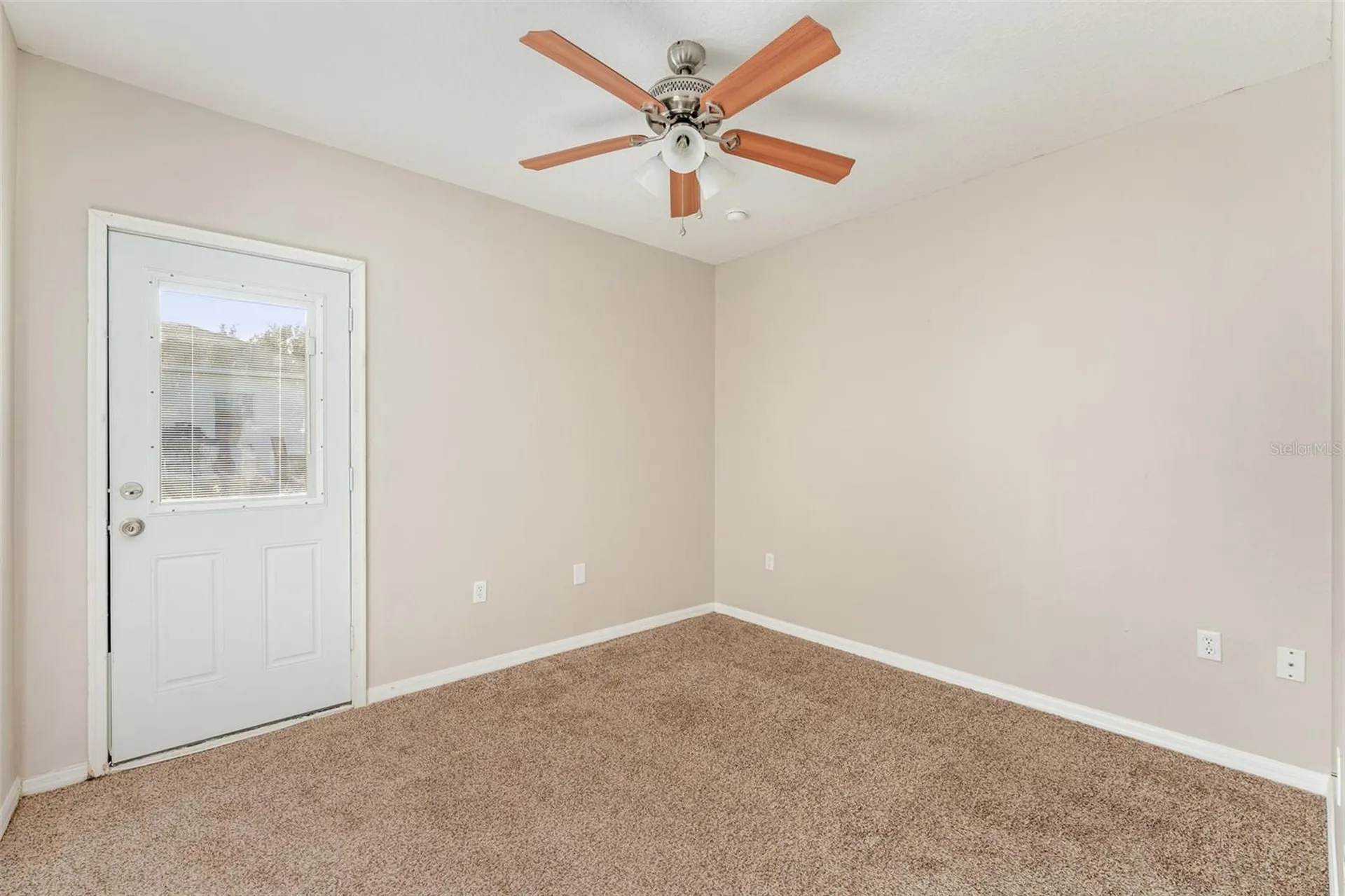 998 Cumberland Drive Kissimmee FL 34759