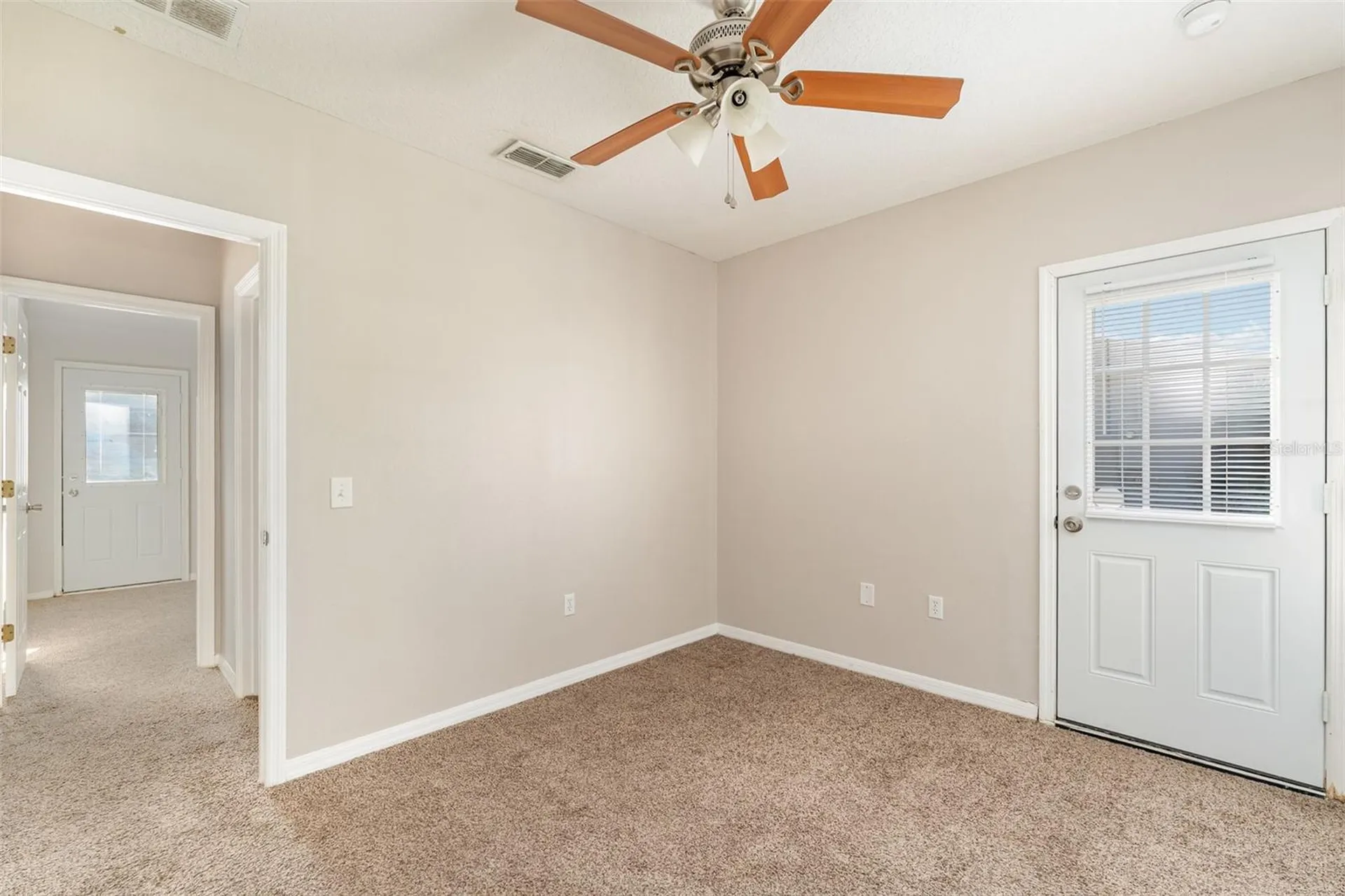 998 Cumberland Drive Kissimmee FL 34759
