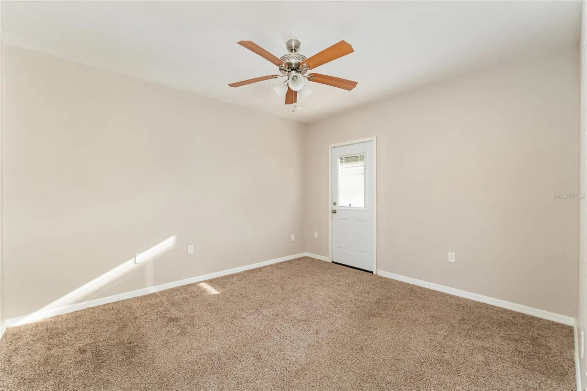 998 Cumberland Drive Kissimmee FL 34759