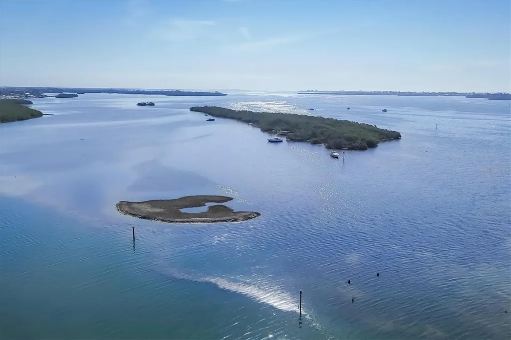 4515 Mangrove Point Road Bradenton FL 34210