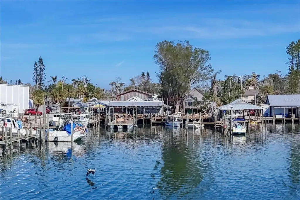 4515 Mangrove Point Road Bradenton FL 34210