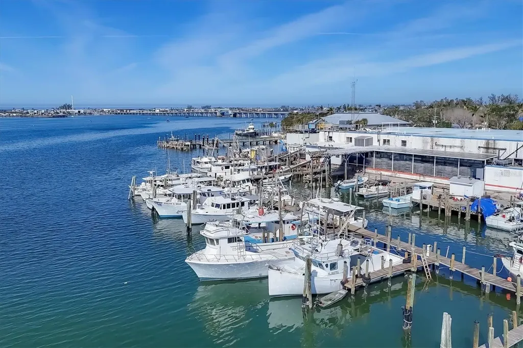 4515 Mangrove Point Road Bradenton FL 34210