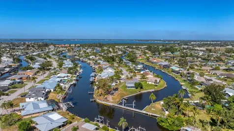 4515 Mangrove Point Road Bradenton FL 34210