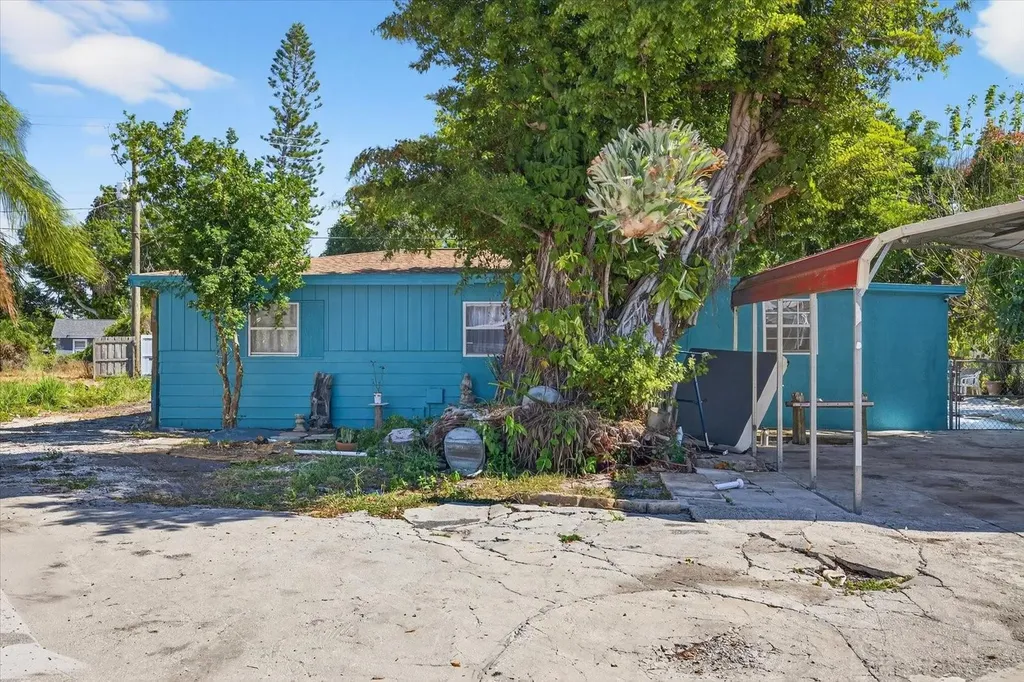 2839 19th Street W Bradenton FL 34205
