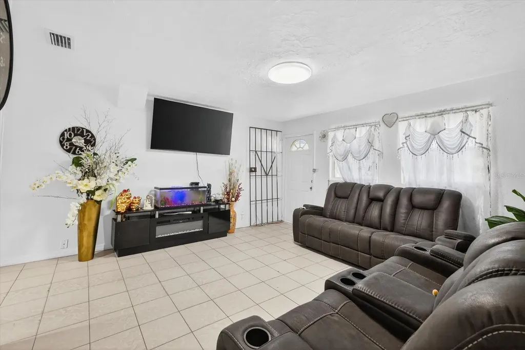 2839 19th Street W Bradenton FL 34205
